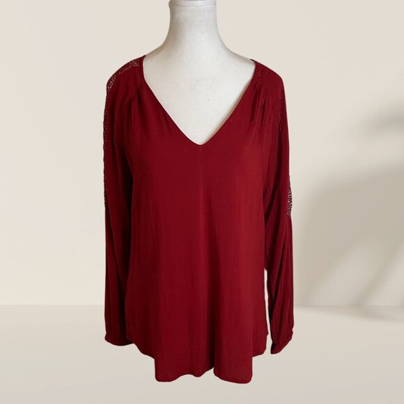 ✨ Old Navy Burgundy Crochet Sleeve Blouse - Size M (New with Tags!) - Picture 1 of 7